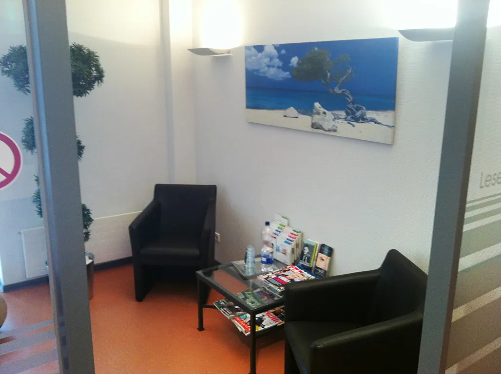 Wartezimmer der Zahnarztpraxis Dr. Staubach in Hannover