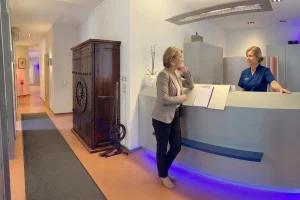 Zahnarztpraxis-Empfang
